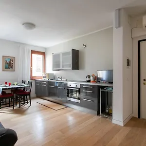 Apartamento Lance With Lift, 2 Minutes Walk From The Train Station, Venecia